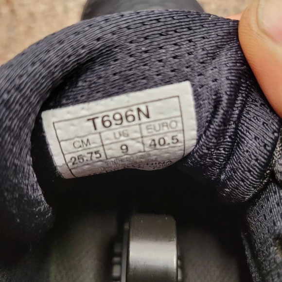 ASICS Sneakers - Picture 7 of 8